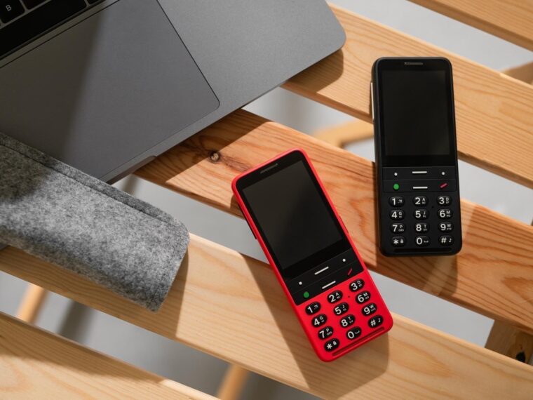 Jakie telefon wybrać jeśli jest się niewidomym ? dotykowy telefon dla niewidomych